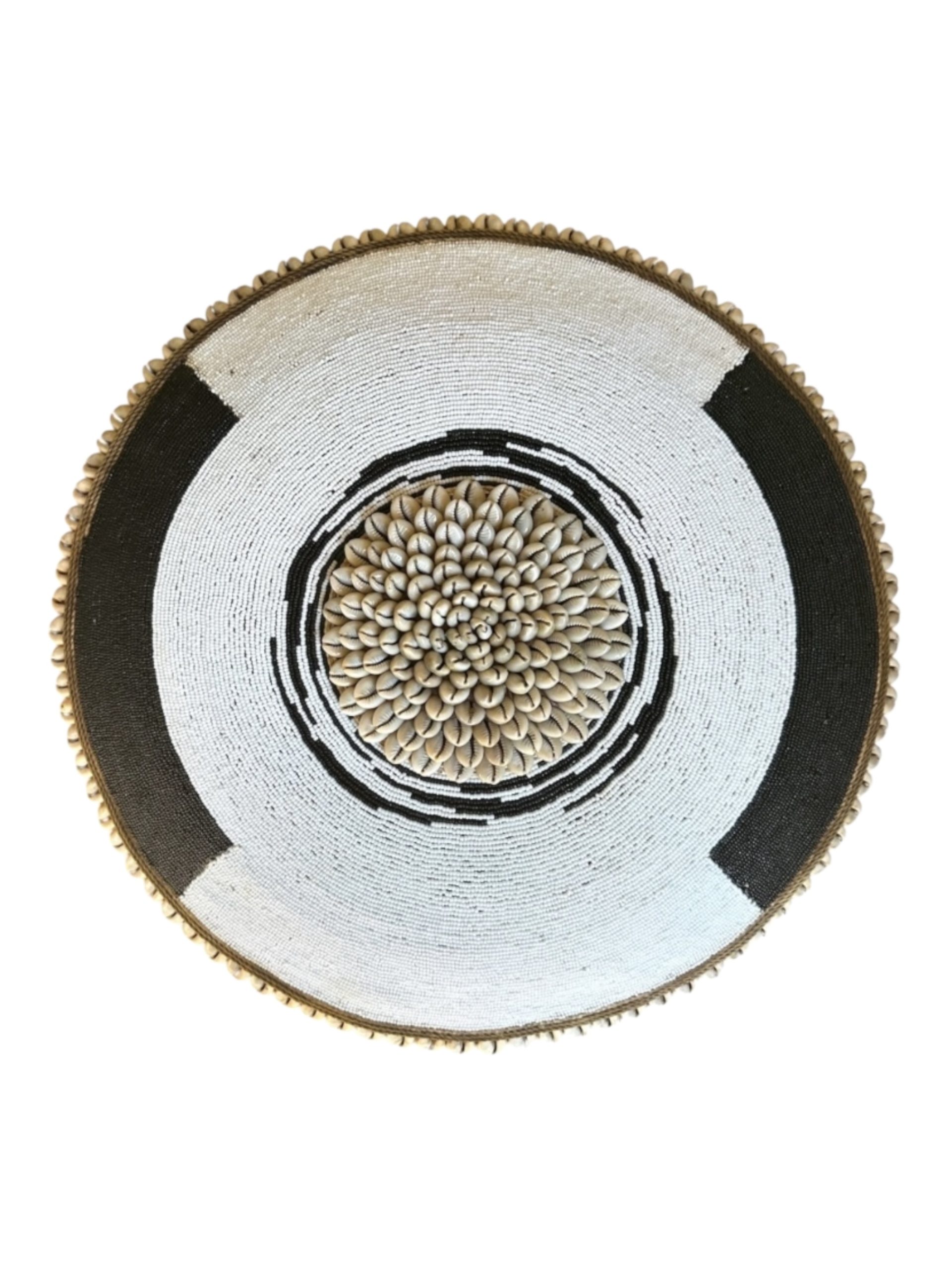 Cameroon beaded shield black, white corner and cowrie shells 30cm - Image 2