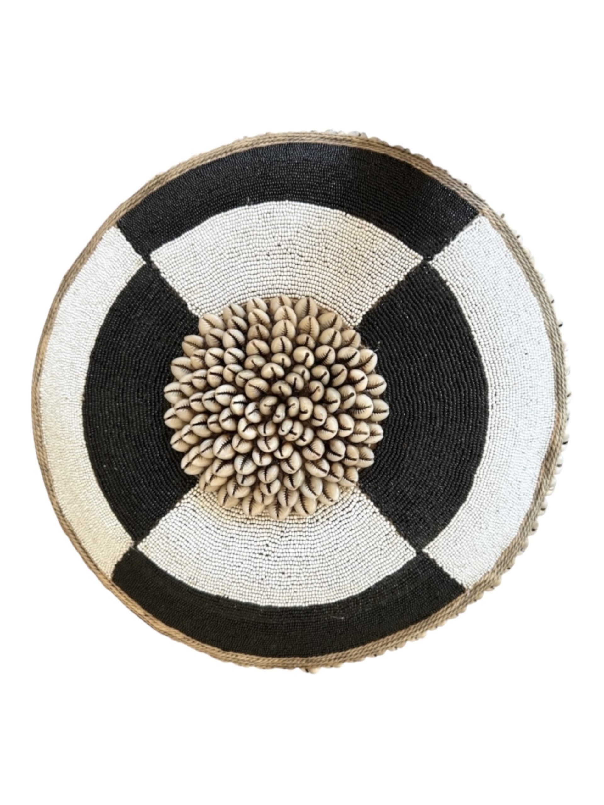 Cameroon beaded shield black and gold 55cm - Image 2