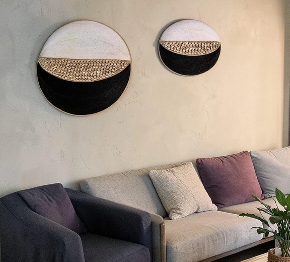 Cameroon beaded shield black and white circles with cowrie shells 30cm - Image 2